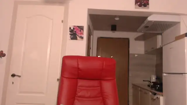 Snapshot of simyhvn chatting on February 4, 2026, 6:52 am simyhvn online show from February 4, 2026, 6:52 am