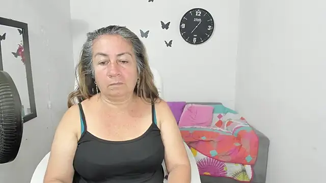 Snapshot of stepmother_105 chatting on May 8, 2026, 6:13 pm stepmother 105 online show from May 8, 2026, 6:13 pm