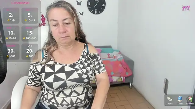 Snapshot of stepmother_105 chatting on May 26, 2026, 6:15 pm stepmother 105 online show from May 26, 2026, 6:15 pm