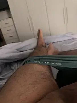 luca0400 online show from April 13, 2026, 8:36 pm