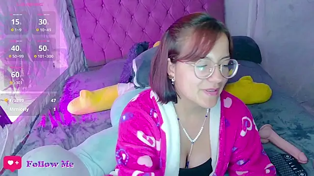 emma luna1986 online show from February 28, 2025, 6:32 am