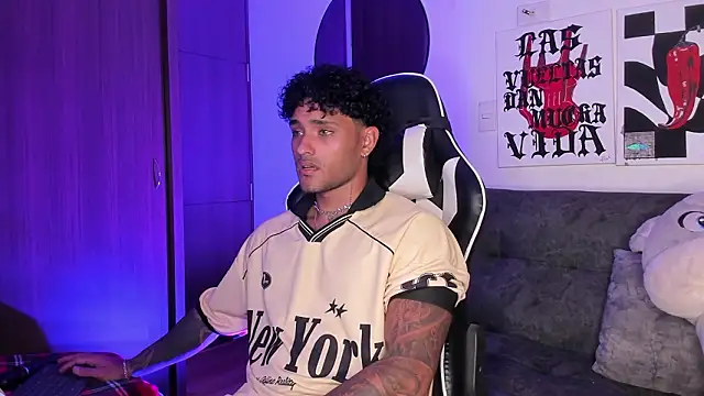 Alessandro Vanni online show from March 14, 2026, 3:12 am