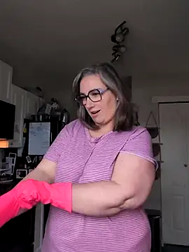 Snapshot of Canadian_BBW chatting on February 9, 2026, 7:40 pm Canadian BBW online show from February 9, 2026, 7:40 pm