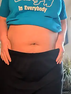 Snapshot of Canadian_BBW chatting on March 17, 2026, 8:01 pm Canadian BBW online show from March 17, 2026, 8:01 pm