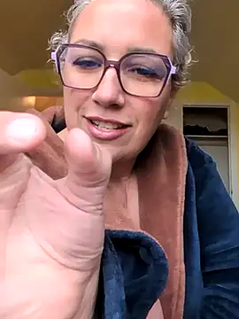 Snapshot of Canadian_BBW chatting on May 2, 2026, 2:22 pm Canadian BBW online show from May 2, 2026, 2:22 pm