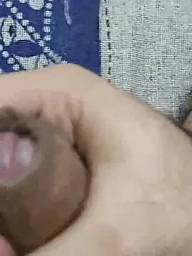 rockkyy9 online show from November 7, 2025, 8:31 pm