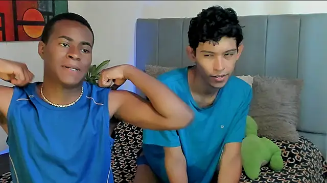 CrissBrownxxx online show from October 18, 2025, 7:03 pm