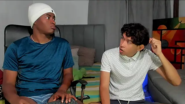 CrissBrownxxx online show from April 23, 2026, 11:40 pm