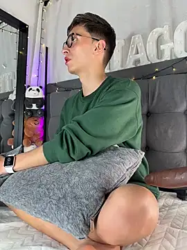 Snapshot of Thiago_jones chatting on March 11, 2025, 9:04 pm Thiago jones online show from March 11, 2025, 9:04 pm