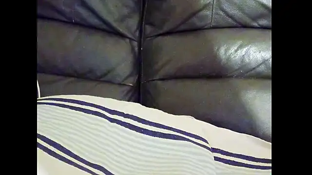 hairyuncut00 online show from February 16, 2026, 6:20 am