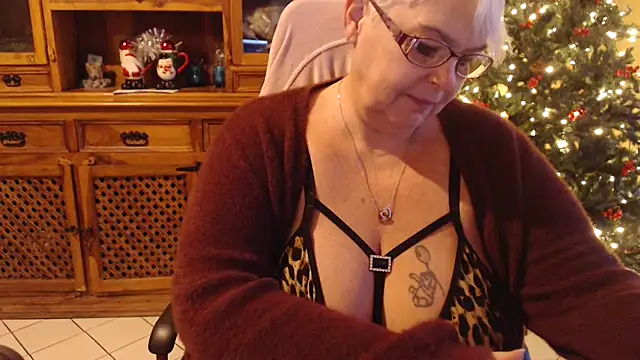 Snapshot of MISS_LINDAH chatting on December 26, 2024, 6:19 am MISS LINDAH online show from December 26, 2024, 6:19 am
