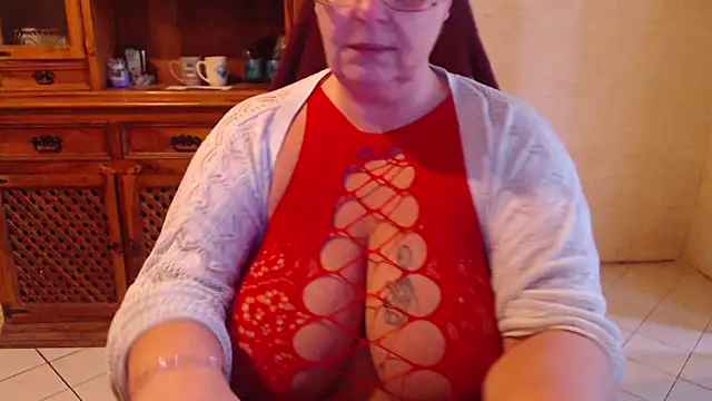 MISS LINDAH online show from February 13, 2026, 6:20 am