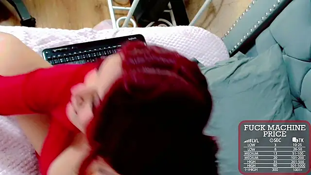 Imannejulienne online show from October 19, 2025, 12:44 am