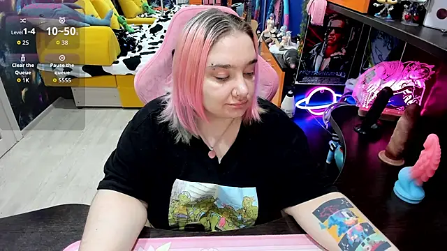 Softie Sofy online show from November 12, 2025, 3:07 am