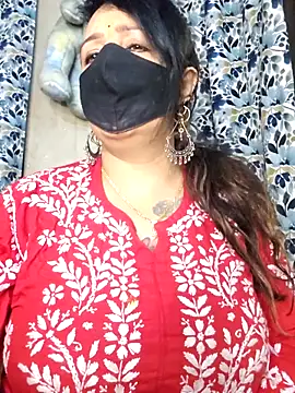 cute-tanvi online show from April 3, 2026, 12:19 am