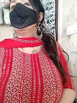 cute-tanvi online show from April 6, 2026, 4:46 am