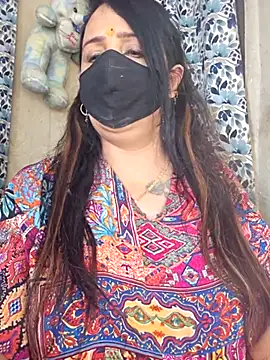 cute-tanvi online show from April 15, 2026, 1:45 am