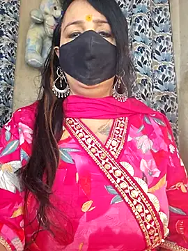 cute-tanvi online show from April 16, 2026, 12:55 am