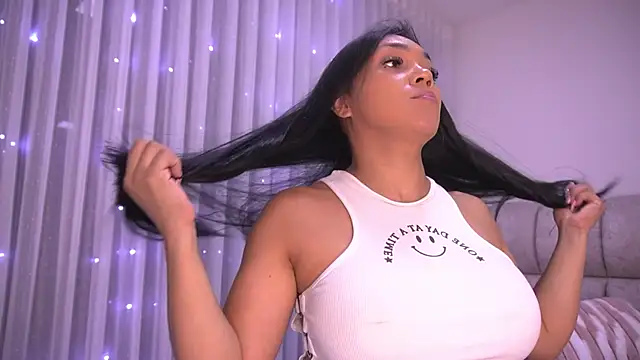 Snapshot of rousse_coup chatting on November 15, 2025, 7:21 pm rousse coup online show from November 15, 2025, 7:21 pm