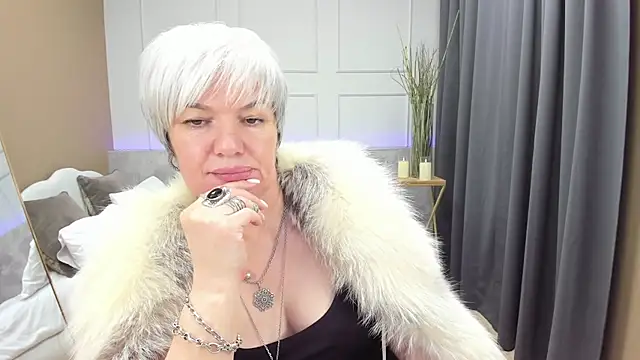 CarmenSoft online show from December 23, 2024, 3:29 am