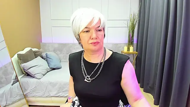 CarmenSoft online show from January 13, 2025, 6:06 am