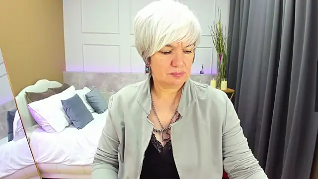 CarmenSoft online show from February 3, 2025, 3:20 am