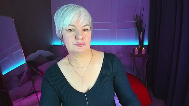 CarmenSoft online show from February 17, 2025, 8:47 pm