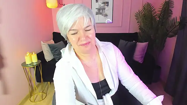 CarmenSoft online show from February 19, 2025, 3:28 am