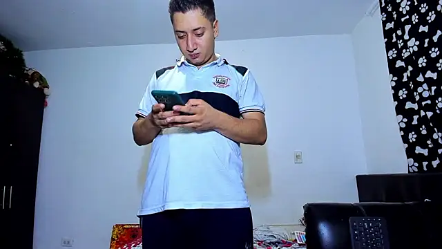 Snapshot of ares_sexxx chatting on September 9, 2025, 1:49 am ares sexxx online show from September 9, 2025, 1:49 am