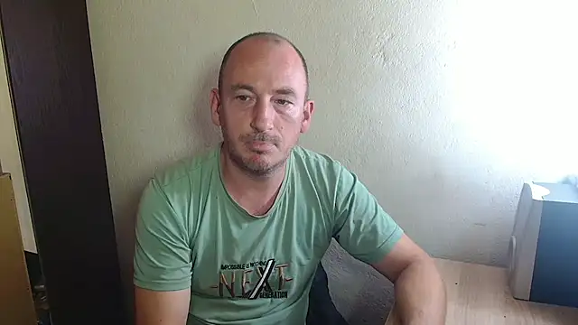 Johan   Barker online show from October 27, 2025, 12:42 pm