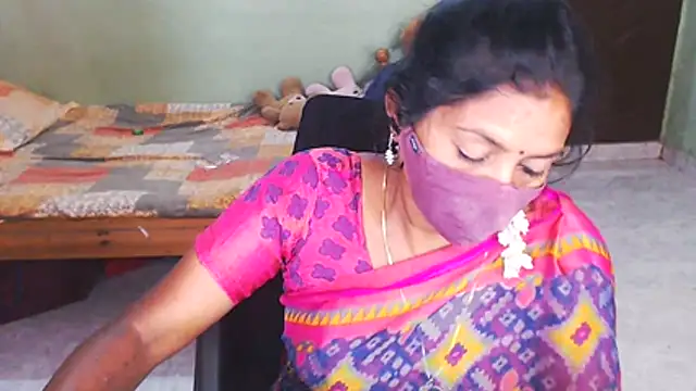 Snapshot of Novapol chatting on February 21, 2026, 5:36 pm Novapol online show from February 21, 2026, 5:36 pm