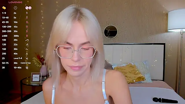 bellatip online show from April 22, 2026, 12:57 am