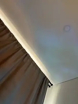 Snapshot of curchez_ chatting on February 18, 2025, 7:52 pm curchez online show from February 18, 2025, 7:52 pm