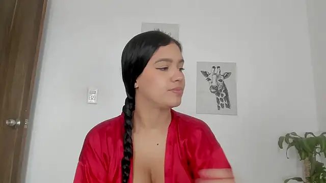 Snapshot of Hanna_Risso chatting on September 27, 2025, 5:40 pm Hanna Risso online show from September 27, 2025, 5:40 pm