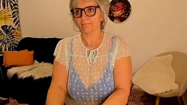 Snapshot of Milf-Ella chatting on February 24, 2026, 9:35 pm Milf-Ella online show from February 24, 2026, 9:35 pm