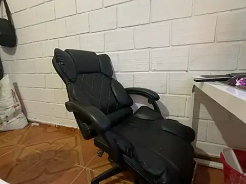 Max TheHorseDick online show from February 6, 2026, 4:32 pm