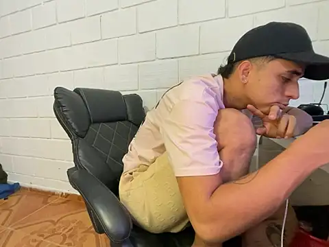 Max TheHorseDick online show from February 13, 2026, 3:35 am