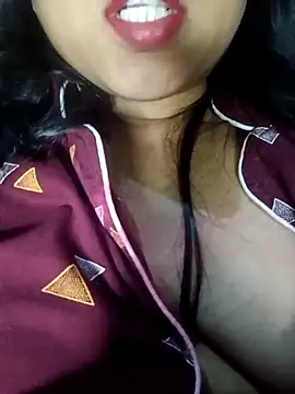 Sweet-Berry online show from March 16, 2025, 5:28 pm