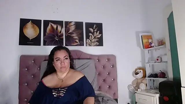 -helen online show from October 13, 2025, 7:52 am
