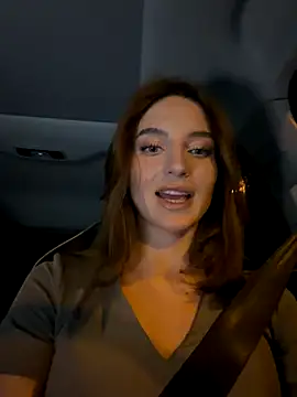 Snapshot of -AngelAri- chatting on December 13, 2025, 9:20 pm -AngelAri- online show from December 13, 2025, 9:20 pm