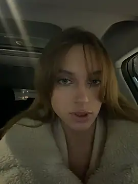 Snapshot of -AngelAri- chatting on February 25, 2026, 6:06 pm -AngelAri- online show from February 25, 2026, 6:06 pm