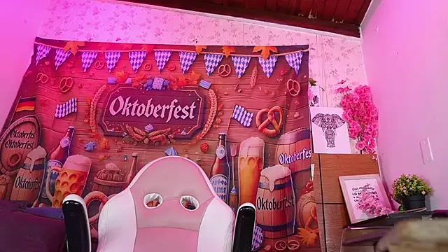 mssburbuja online show from September 23, 2025, 3:09 am