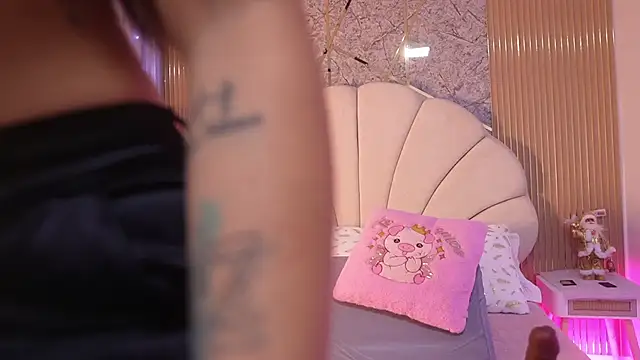 mssburbuja online show from December 18, 2025, 3:12 am