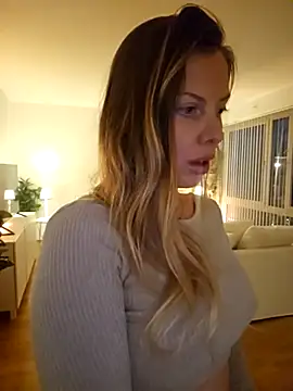 novaforyou1 online show from February 14, 2025, 4:41 pm