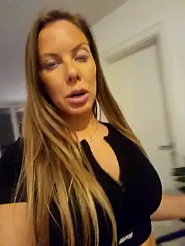 Snapshot of novaforyou1 chatting on December 16, 2025, 4:23 pm novaforyou1 online show from December 16, 2025, 4:23 pm