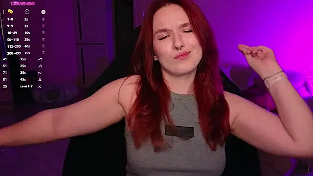 Snapshot of Val_lava chatting on September 28, 2025, 7:41 pm Val lava online show from September 28, 2025, 7:41 pm