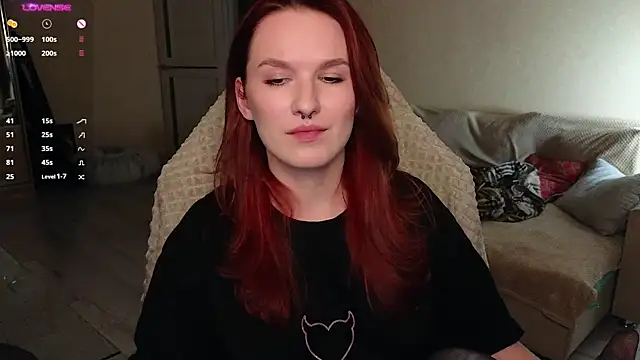 Snapshot of Val_lava chatting on October 26, 2025, 7:31 pm Val lava online show from October 26, 2025, 7:31 pm