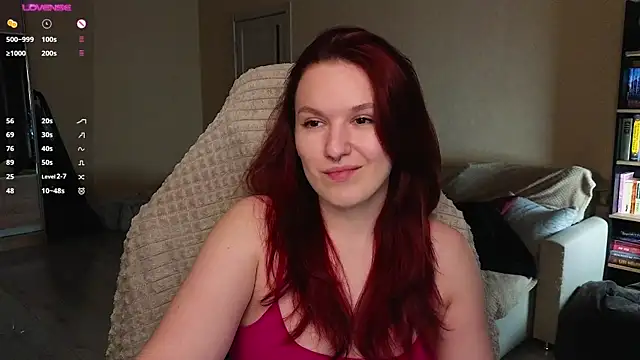 Snapshot of Val_lava chatting on April 2, 2026, 8:28 pm Val lava online show from April 2, 2026, 8:28 pm