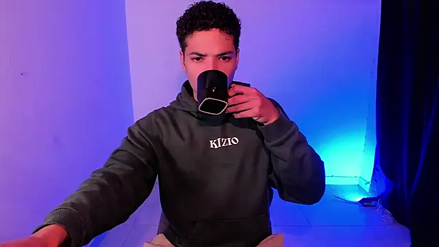 MitchellXD online show from September 19, 2025, 2:40 pm