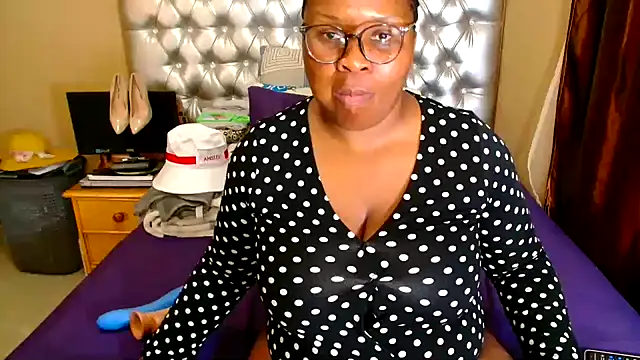 Snapshot of missboobsxx chatting on November 25, 2025, 12:49 pm missboobsxx online show from November 25, 2025, 12:49 pm